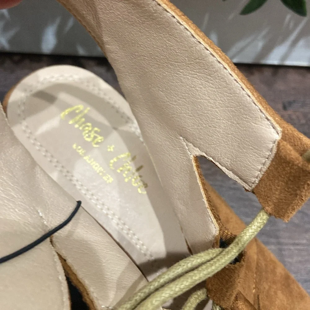 Chase + Chloe Tan Gladiator Tie Up Sandals with Block Heel Size 9 NWT